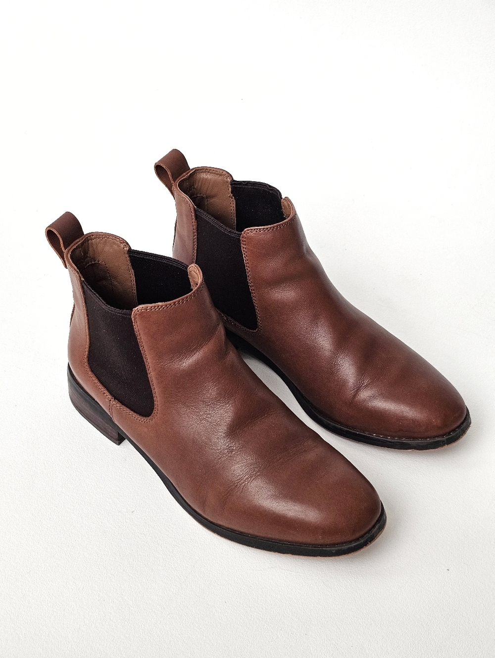 Clarks Ria Chelsea Boots Brown Leather Ankle Pull On Womens 9